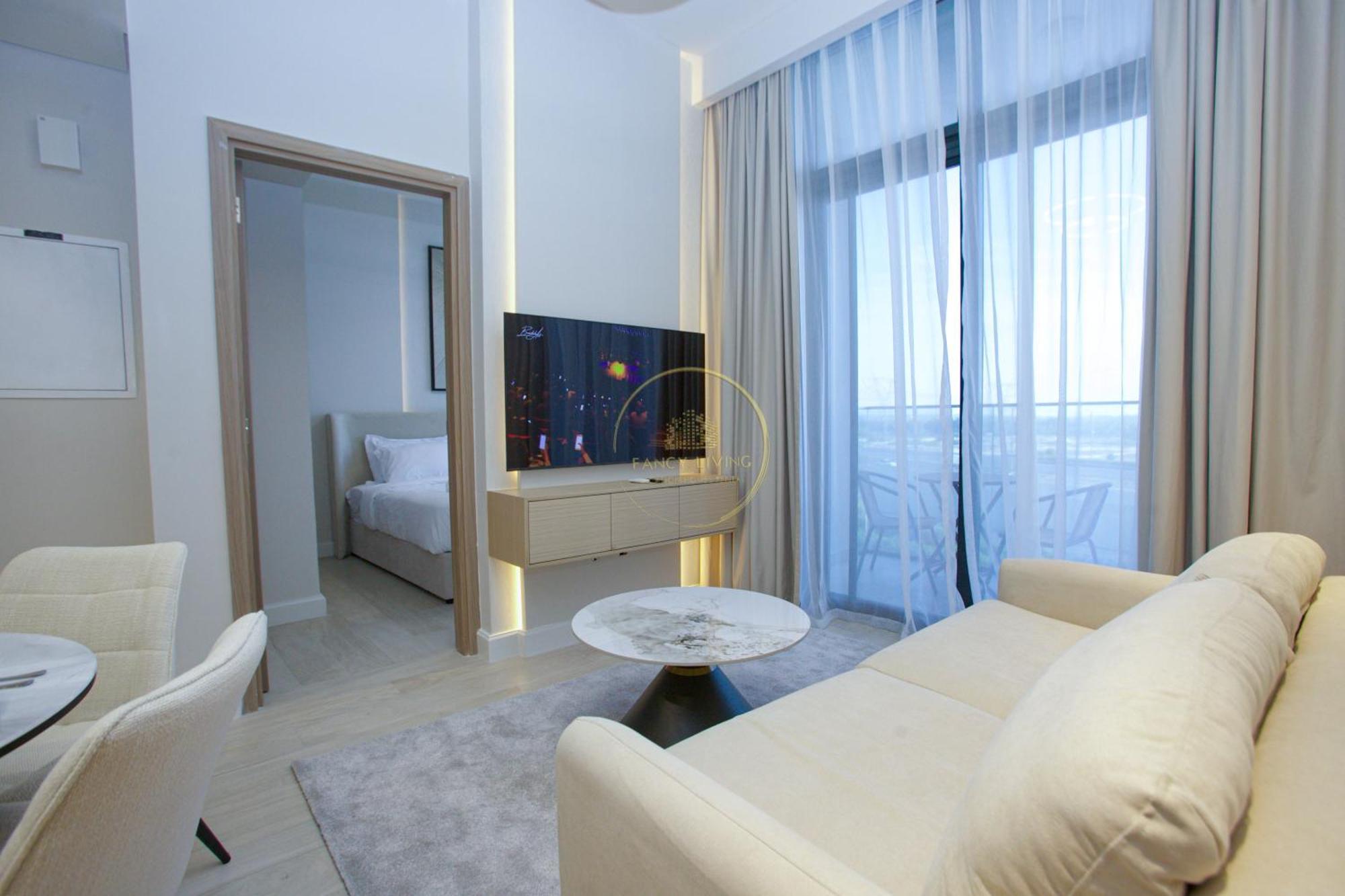 Standard 2Bhk Located In Azizi Riviera 46 Dubái Exterior foto