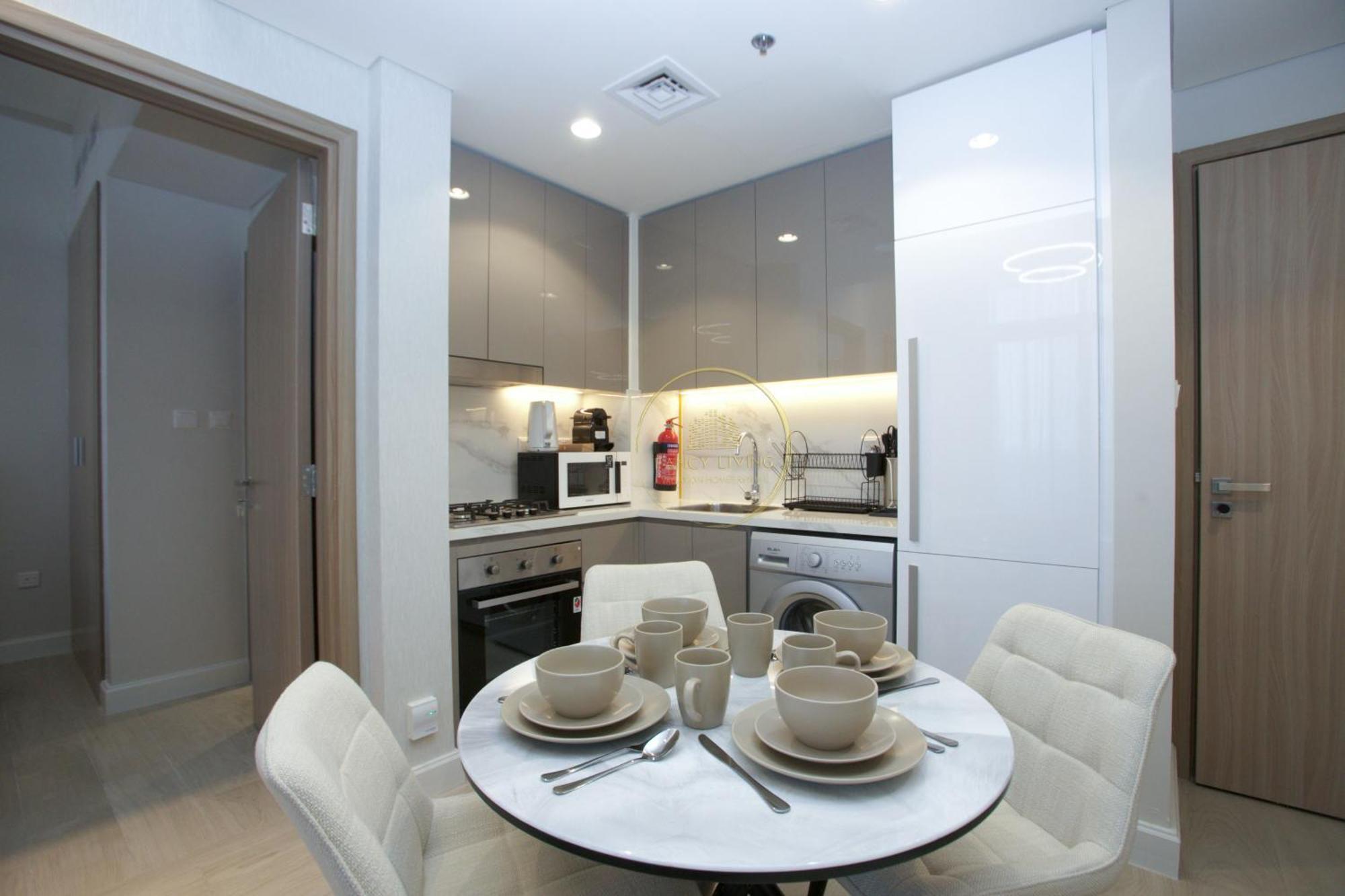 Standard 2Bhk Located In Azizi Riviera 46 Dubái Exterior foto