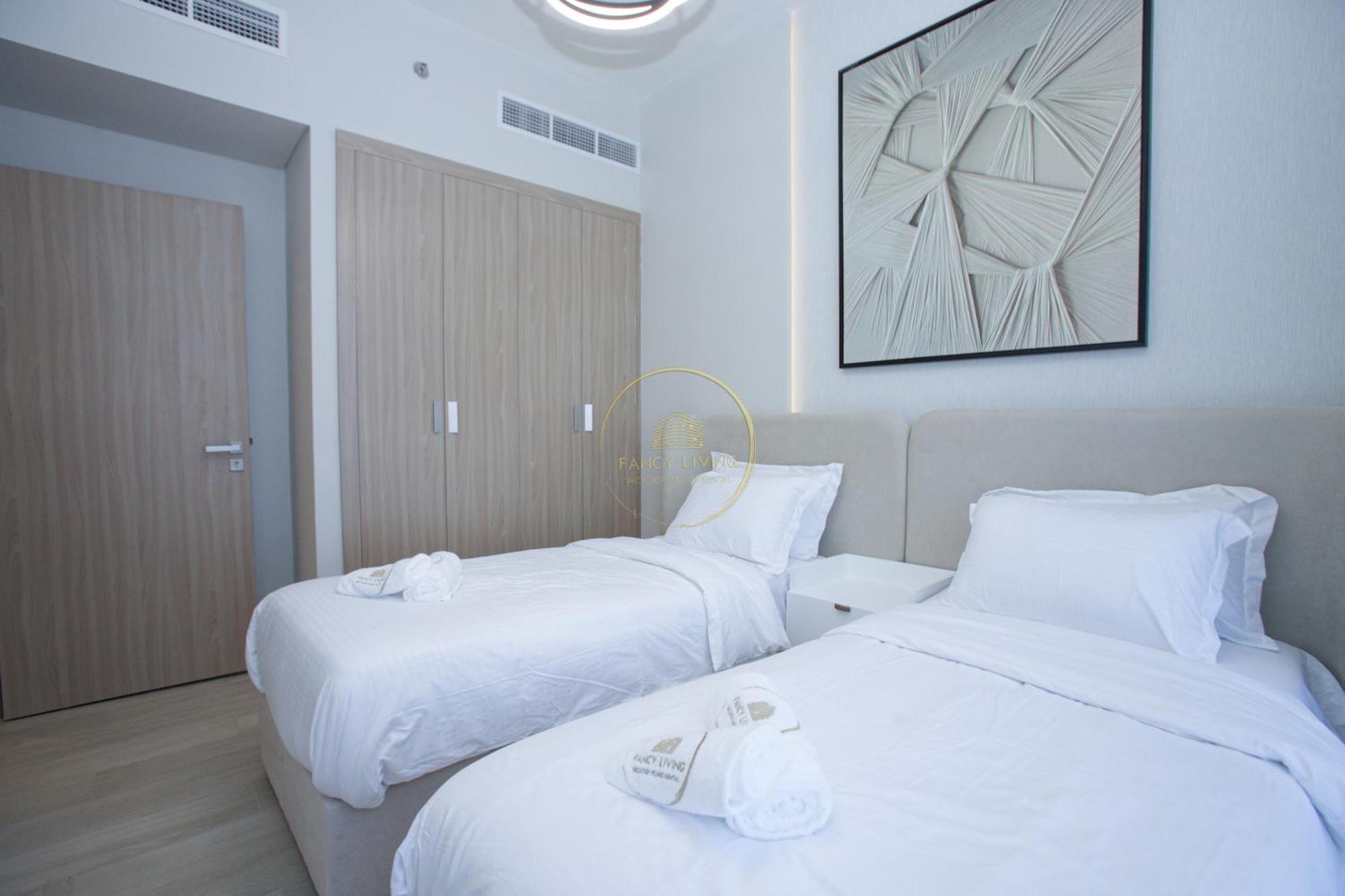 Standard 2Bhk Located In Azizi Riviera 46 Dubái Exterior foto