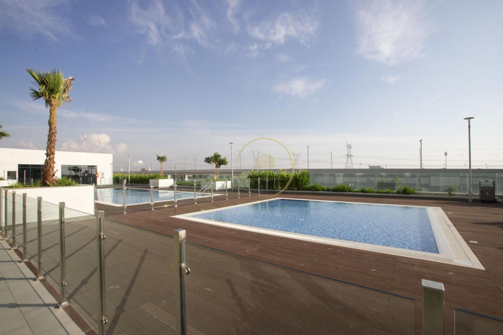 Standard 2Bhk Located In Azizi Riviera 46 Dubái Exterior foto