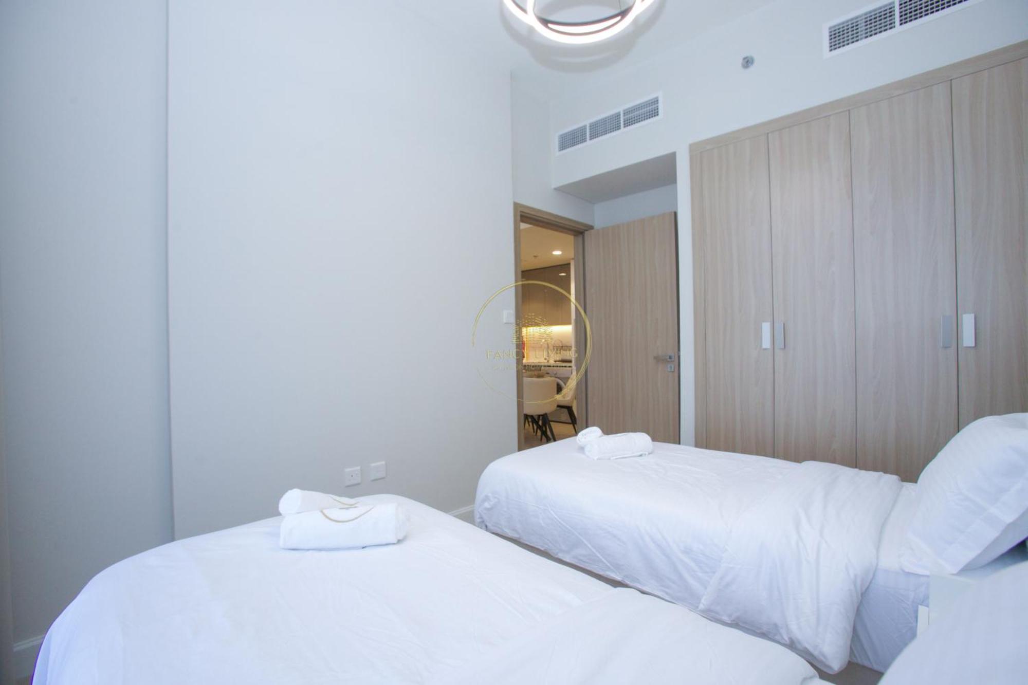 Standard 2Bhk Located In Azizi Riviera 46 Dubái Exterior foto